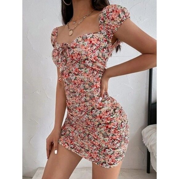 SHEIN Curve All Over Floral Print Lace Up Ruched Dress NWOT Size OXL  4 0133 - Picture 4 of 10